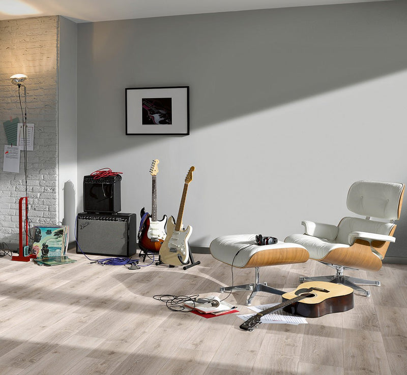 PARADOR Eiche grau geweißt Basic 5.3 Landhausdiele Gebürstete Struktur - Der Vinylshop